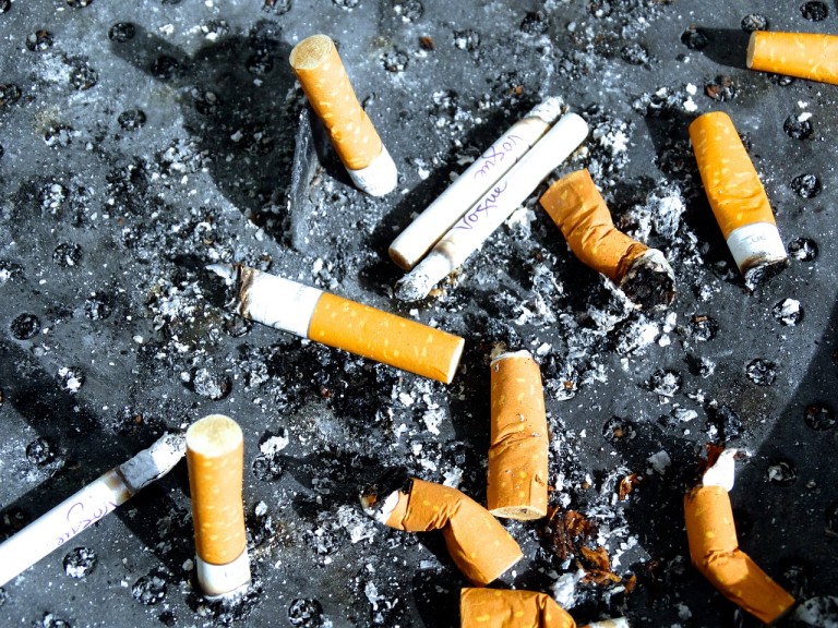 Niesłychanie bez liku osób uzalewżnionych jest od palenia papierosów